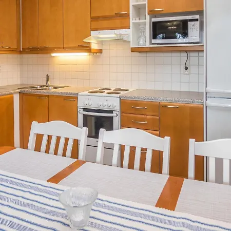 Karhunvartijan Pirtti C1 By Interhome Feriehus *